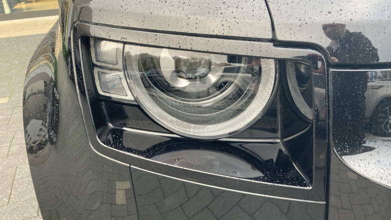 Land Rover Defender 2.0 P300 X-Dynamic HSE 110 5dr Auto Petrol Estate